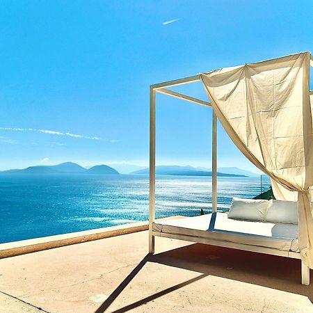 Koru Villa วาซีลีกี ภายนอก รูปภาพ