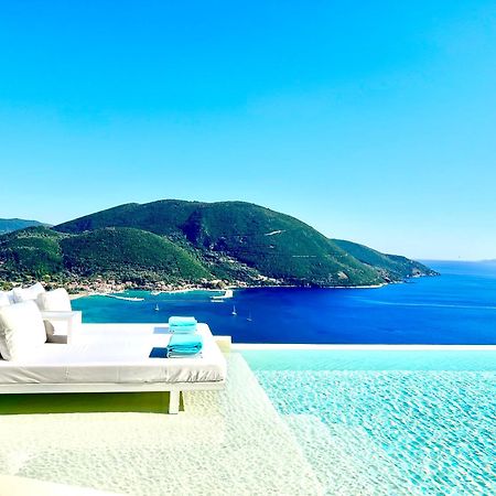 Koru Villa วาซีลีกี ภายนอก รูปภาพ