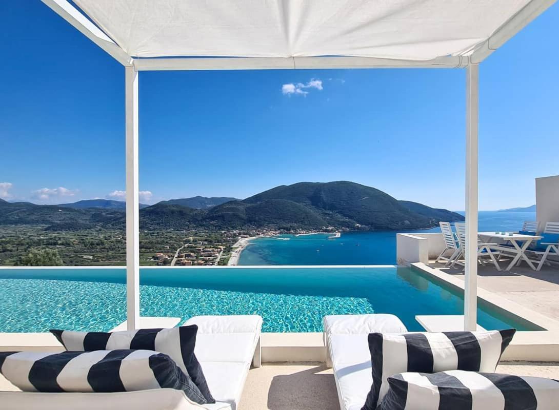 Koru Villa วาซีลีกี ภายนอก รูปภาพ